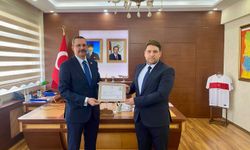 Özderin’den İlçe Vaizi Aktaş’a Başarı Belgesi