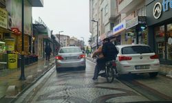 Kasksız ve Plakasız Motosiklet Sürücüsü Tepki Çekti