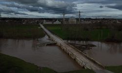 Tunca Nehri seddelerindeki menfez ve pompa istasyonları alarm veriyor