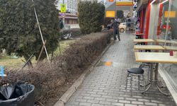 Yan bakma kavgasında biri ağır 2 kişi bıçaklanarak yaralandı