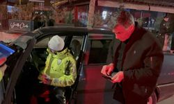 2.14 promil alkolle yakalandı: Gazeteciye el sallayıp yüzüne tükürdü