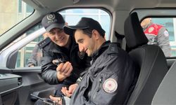 Polis sevdalısı engelli genç üniforma ile devriye görevine katıldı