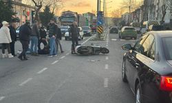 Otomobille çarpışan motosikletin sürücüsü yaralandı
