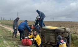 Tekirdağ'da PTT kargo aracı devrildi: 1 yaralı