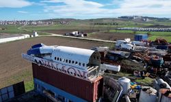 Bursa'da hurdacıdaki Boeing 747 uçak görenleri şaşkına çeviriyor
