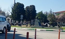 Özgürlük ve Demokrasi Meydanı’nda Öğle Sakinliği