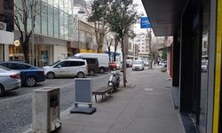 Caddeler Sessizliğini Koruyor