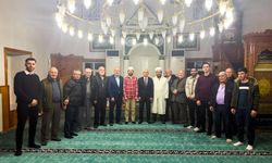 Vali Turan Vatandaşlarla Teravih Namazında Buluştu