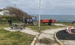Kıyıköy’de Çocuk Parkında Temizlik ve Düzenleme