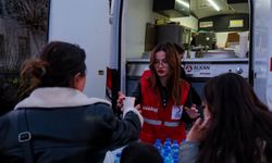 Kızılay’dan İftara Yetişemeyen Vatandaşlara İkram