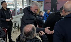 Başkan Hoşgör Bayram Sevincini Vatandaşlarla Paylaştı