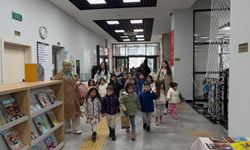 İSTEK Okulları Öğrencilerinden Kütüphaneye Ziyaret
