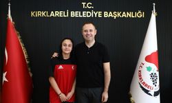 Şampiyon Sporcu Ela Çakal’dan Başkan Bulut’a Ziyaret