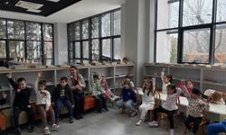 Lüleburgaz’da Minik Öğrencilerden Kütüphaneye Ziyaret