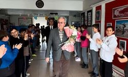 Muratlı'da emekli olan öğretmene duygusal veda