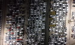 Haydarpaşa Limanı'nda gece mesaisi: 2026 model araçlar limana indirildi