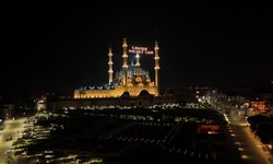 Selimiye Camii’nde mahya mesajı değişti: "Camide Hayat Var"