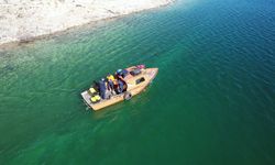 Atatürk Baraj Gölüne füze parçaları düştü