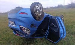 Pehlivanköy'de taralaya uçan otomobilin sürücüsü yaralandı