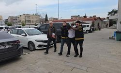 1,2 milyonluk vurgun: Altınları paylaşıp eğlendiler