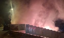 Üsküdar’da şantiyede işçilerin kaldığı konteynerlerde yangın