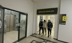 İçinde altın bulunan çelik kasayı çaldı, polis evinde yakaladı