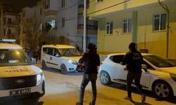 Kurşunlanan evde anne-oğul yaralandı