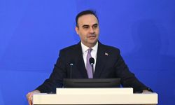 Bakan Kacır: ''Otomotiv ihracatımız 41,5 milyar dolarla rekor tazeledi''