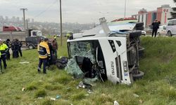 İstanbul’dan yarışmadan dönen öğrencileri taşıyan midibüs şarampole devrildi: 9’u öğrenci 15 yaralı