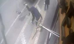 Hayrabolu'da beton dubaya takılan vatandaşın zor anları kamerada