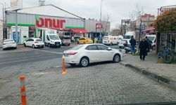 Fuat Umay Sokak Girişindeki Yanlış Park Trafiği Aksattı