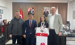 İl Müdürü Babuşcu, Şampiyon Aden Ünlü’yü Ağırladı