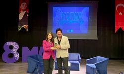 EKİN AKKAŞ'DAN KADINLAR GÜNÜNE HALAYLI KUTLAMA