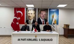 AK Parti Merkez İlçe Yönetimi Toplantıda Buluştu