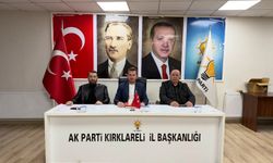 AK Parti Merkez İlçe Yönetimi Toplantı Düzenledi