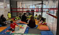 Minik Yıldızlar Kütüphanede Masalla Buluştu