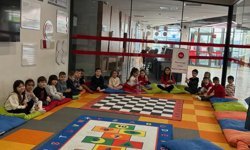 Kütüphanede Miniklere Masal Etkinliği