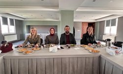 Kadın Kollarıyla Değerlendirme