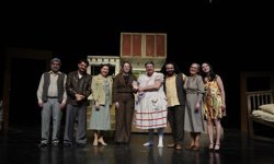 Tiyatro Gecesi Büyüledi