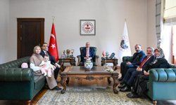 Vali Turan Misafirlerini Makamında Ağırladı