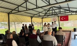 Huzurevinde Öğrencilerden Anlamlı Ziyaret