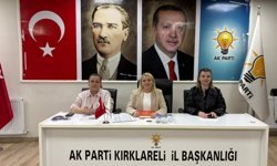 AK Parti Kadın Kolları Haftalık Toplantısını Gerçekleştirdi