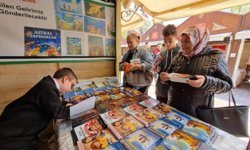 Filistinli akranları için hayal dünyalarını satırlara döktüler