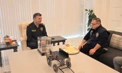 Polis olma hayali kuran gencin özel günü Emniyet'te kutlandı