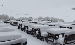 Nisan sonunda Uludağ’da kış geri döndü