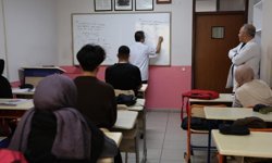 Özenti davranışta süreklilik kişilik bozukluğunun habercisi olabilir