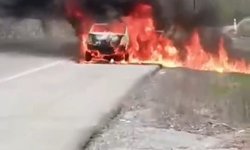 Kırklareli’nde seyir halindeyken yangın çıkan araç küle döndü