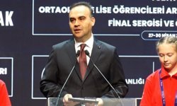 Bakan Kacır: "Türk gençliği, tam bağımsız ve müreffeh Türkiye'yi kararlılıkla inşa edecektir"