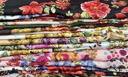 Oyalarla Süslenen Yazmalar Saklanıyor