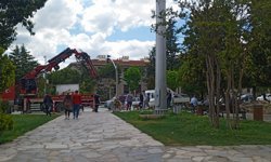 Özgürlük ve Demokrasi Meydanı’nda Trafik Işığı Çalışması